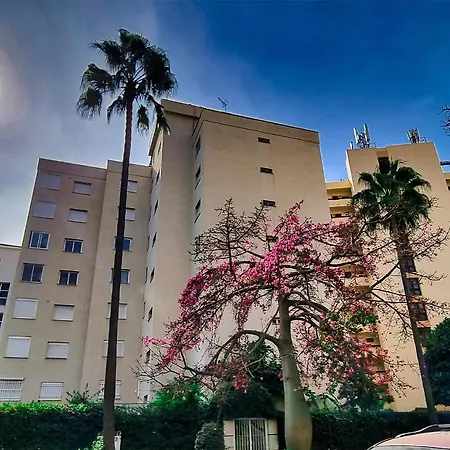 Magnificent One Bedroom In Center アパート *