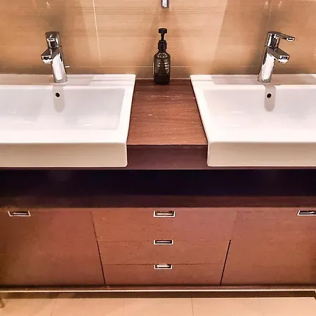 Magnificent One Bedroom In Center アパート マルベーリャ