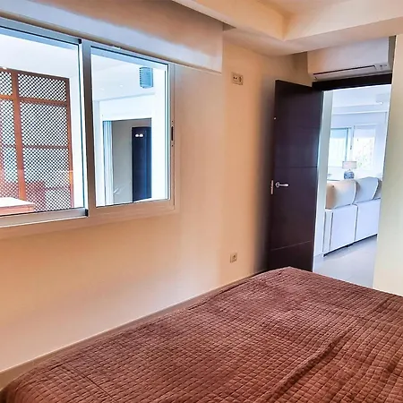 アパート Magnificent One Bedroom In Center *