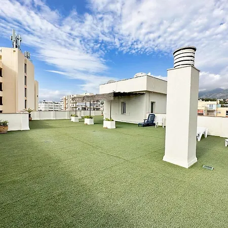 Magnificent One Bedroom In Center マルベーリャ